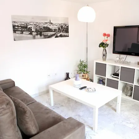 Duplex Karivu Gavidia *